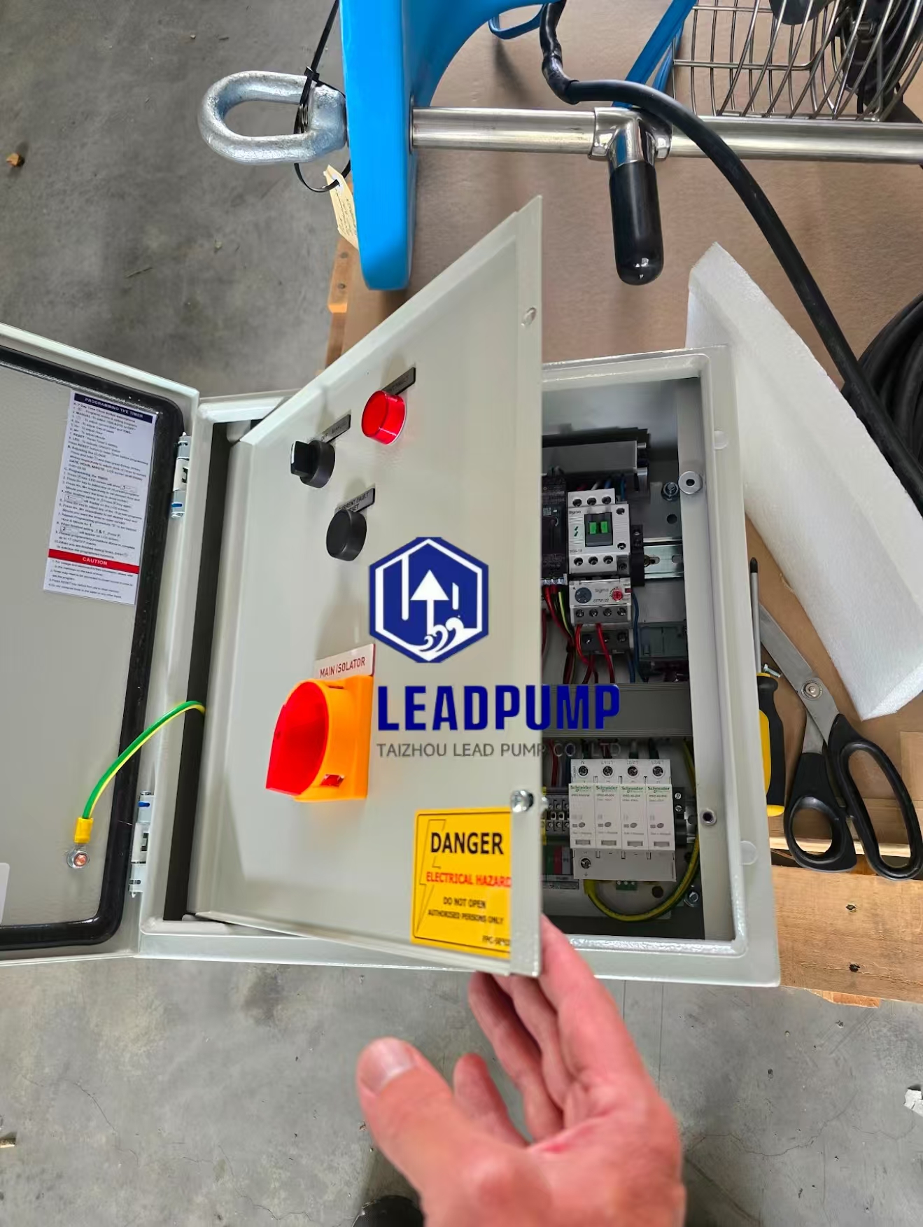 Taizhou Lead Pump co., Ltd leverer tilpasset strømstyringskabinetløsning som svar på nye regulatoriske ændringer
